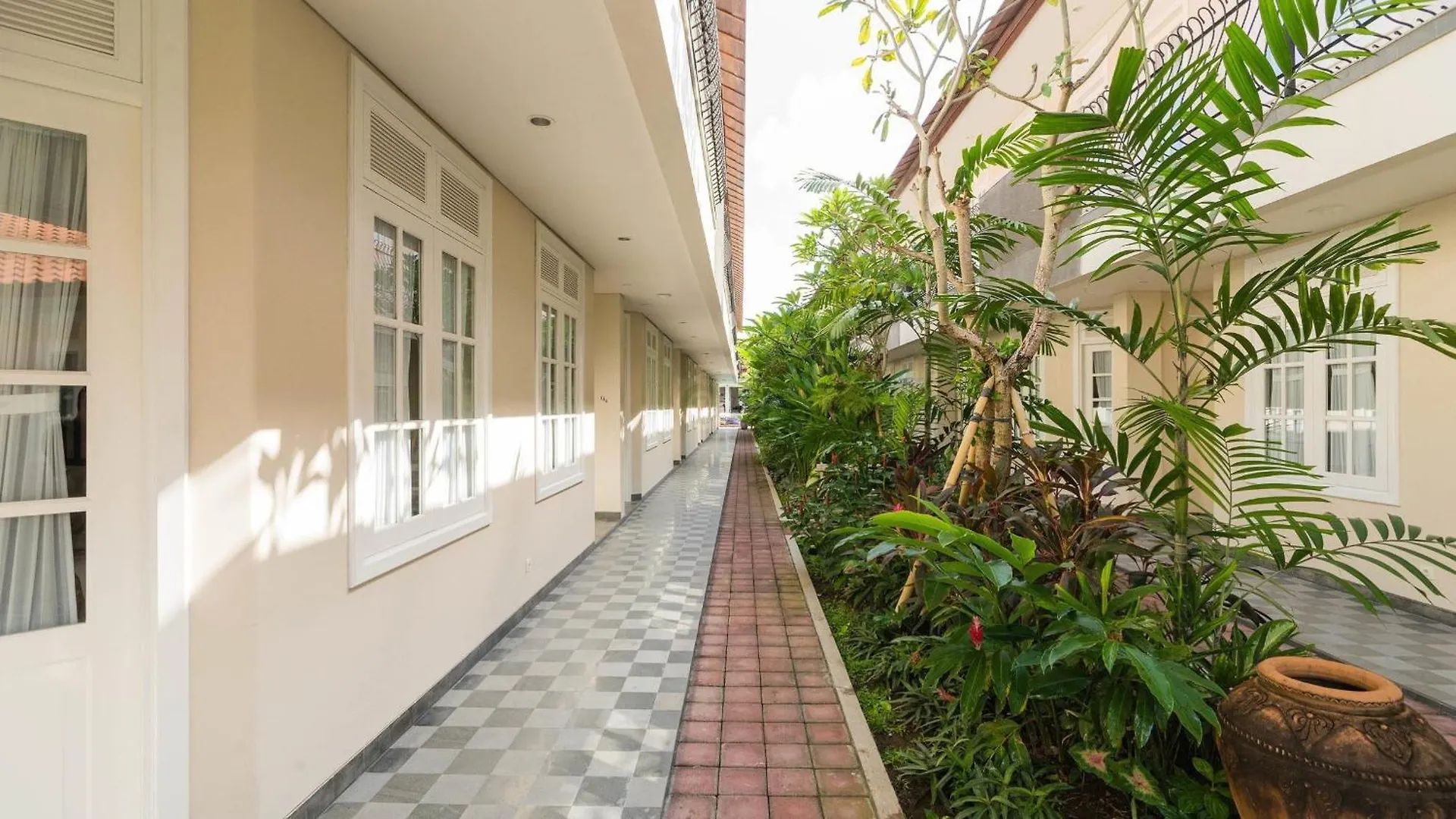 Solterra Seminyak Boutique Hotel & Spa Powered By Archipelago  סמיניאק